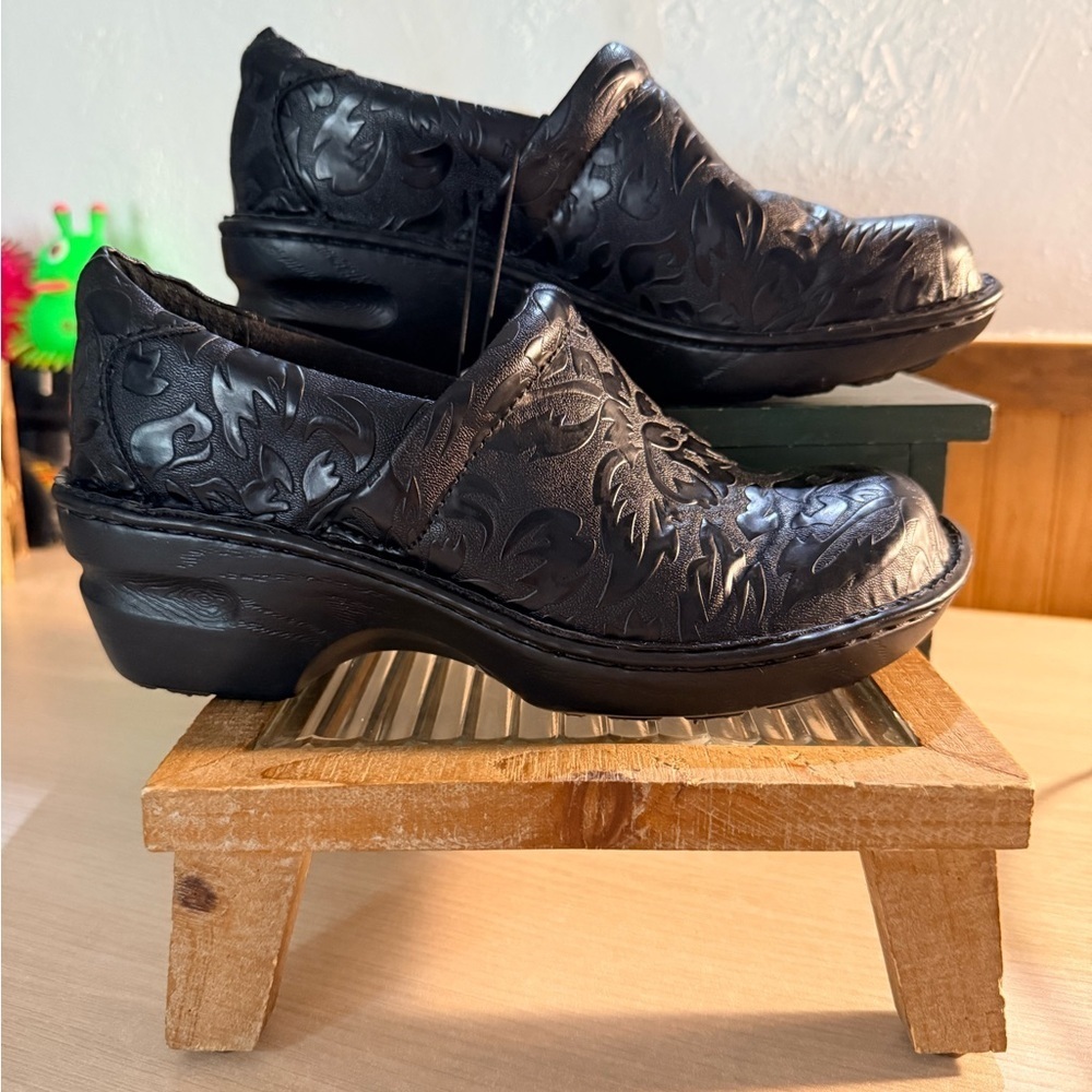 b.o.c. Born Concept Peggy Black Floral Embossed Clogs